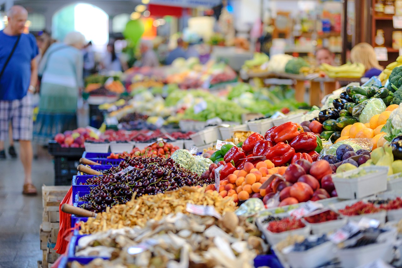 ChrisByrnes.com - Farmers' Market - 8 Tips to Eating Healthy on a Budget